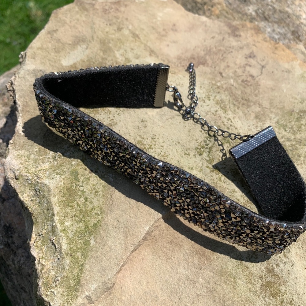 Sparkly silver choker
